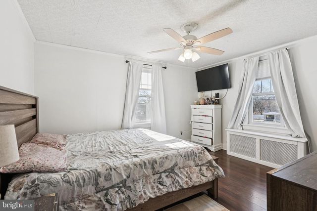 24 N CHESTER AVE, Riverside, NJ 08075