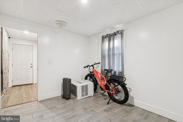 24 N CHESTER AVE, Riverside, NJ 08075