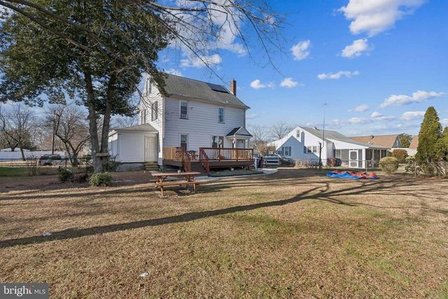 24 N CHESTER AVE, Riverside, NJ 08075