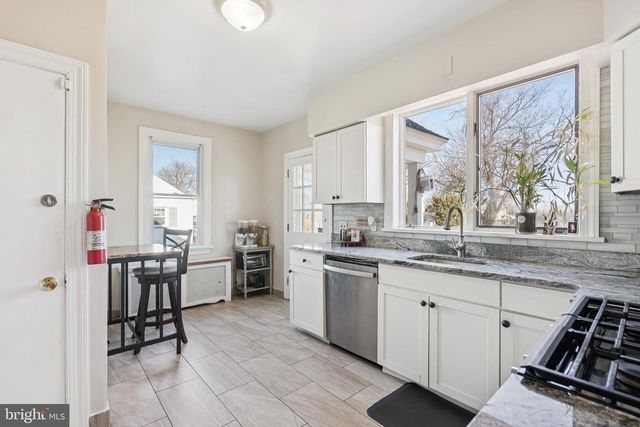 24 N CHESTER AVE, Riverside, NJ 08075