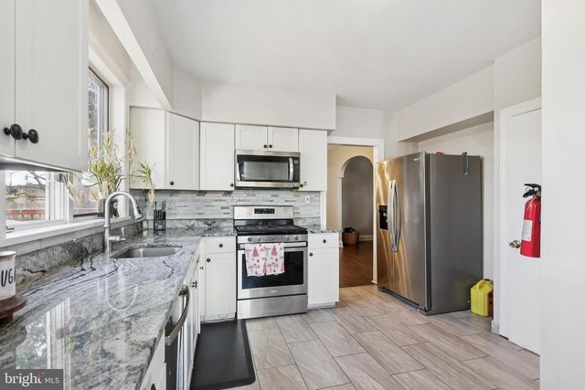 24 N CHESTER AVE, Riverside, NJ 08075