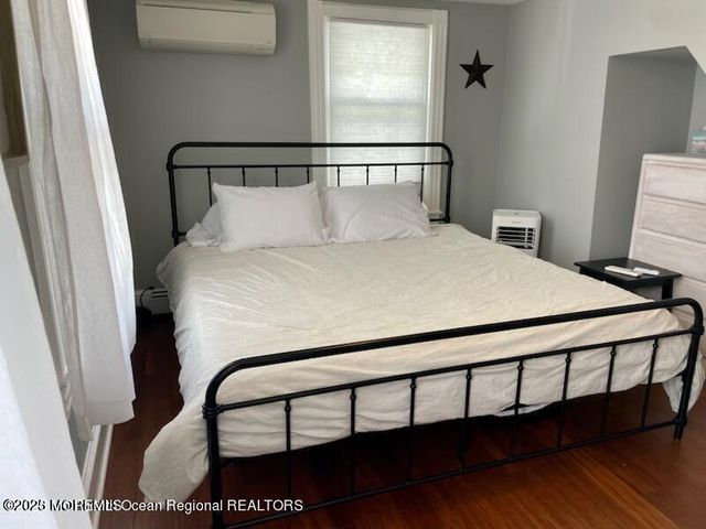 32 Beach Street, Sea Bright, NJ 07760