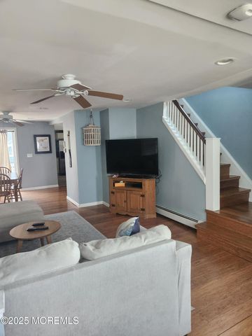 32 Beach Street, Sea Bright, NJ 07760