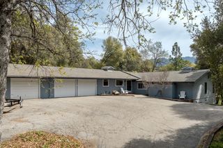 51739 Quail Run Drive, Oakhurst, CA 93644