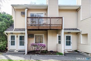 8 Rose Lane 10-1, Danbury, CT 06811