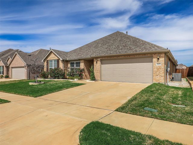 2809 Ranger Lane, Aubrey, TX 76227