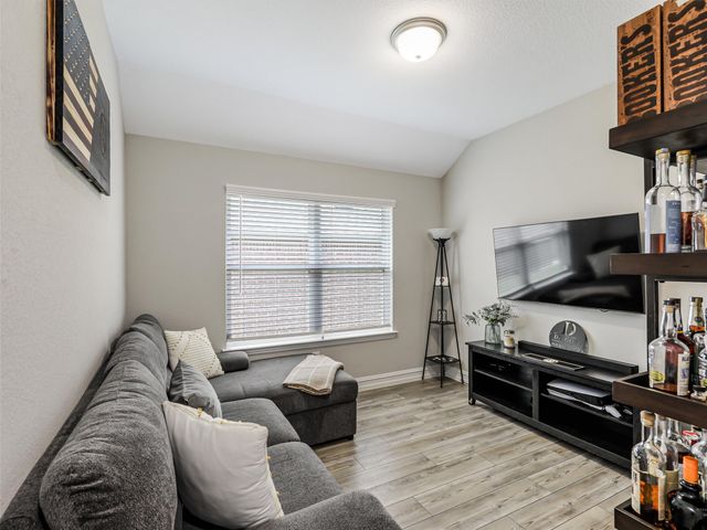 2809 Ranger Lane, Aubrey, TX 76227