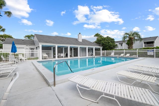 101 Old Ferry Road 12B, Shalimar, FL 32579