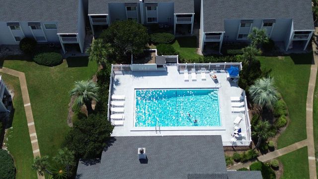 101 Old Ferry Road 12B, Shalimar, FL 32579