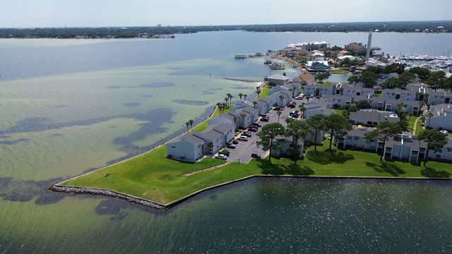 101 Old Ferry Road 12B, Shalimar, FL 32579