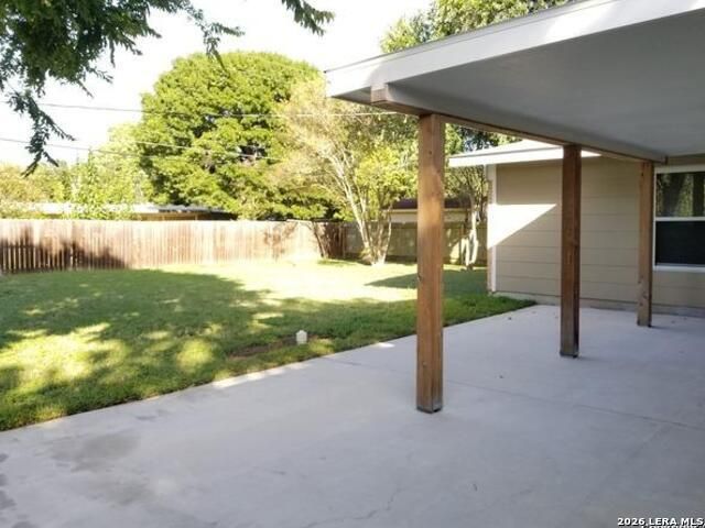214 BEECHWOOD AVE, Universal City, TX 78148