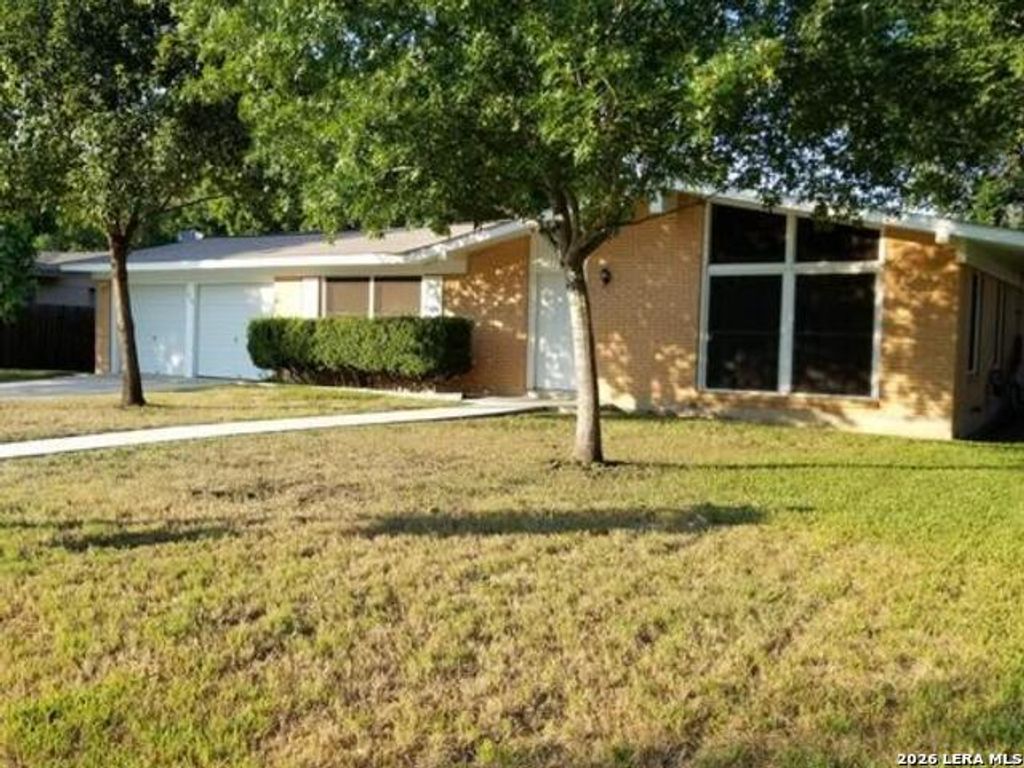 214 BEECHWOOD AVE, Universal City, TX 78148