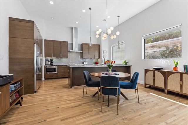 1311 Castle Court A, Houston, TX 77006