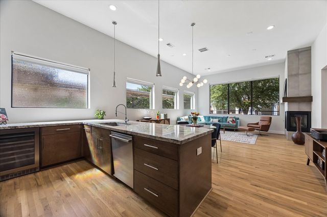 1311 Castle Court A, Houston, TX 77006