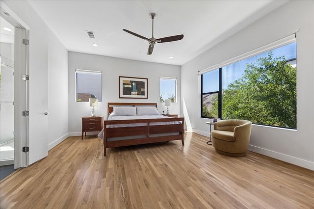 1311 Castle Court A, Houston, TX 77006