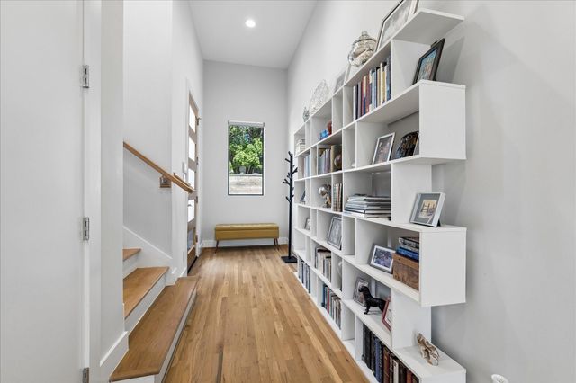 1311 Castle Court A, Houston, TX 77006