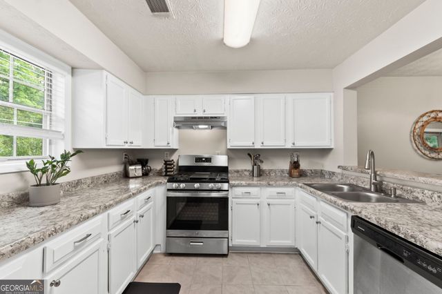 1676 Northridge Drive, Morrow, GA 30260