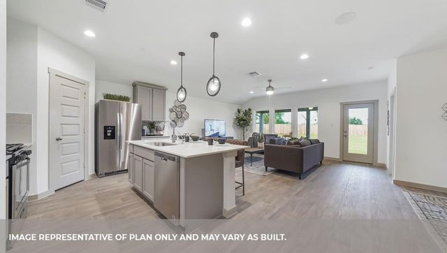 7714 Caspian Ranch Drive, Rosharon, TX 77583