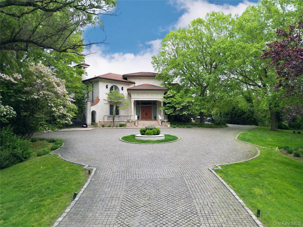 17 Split Rock Drive, Great Neck, NY 11024 — photo 2
