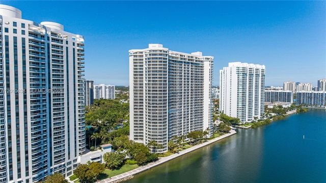 7000 Island Boulevard 1402, Aventura, FL 33160