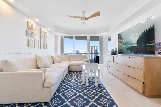 7000 Island Boulevard 1402, Aventura, FL 33160