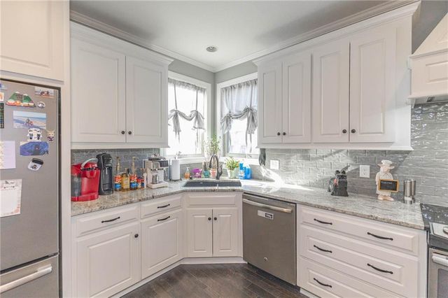 18988 W 165th Street, Olathe, KS 66062