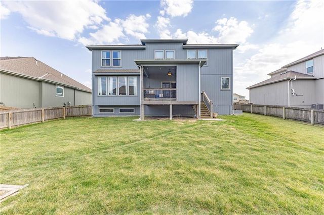 18988 W 165th Street, Olathe, KS 66062