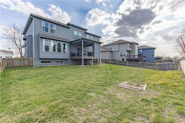 18988 W 165th Street, Olathe, KS 66062