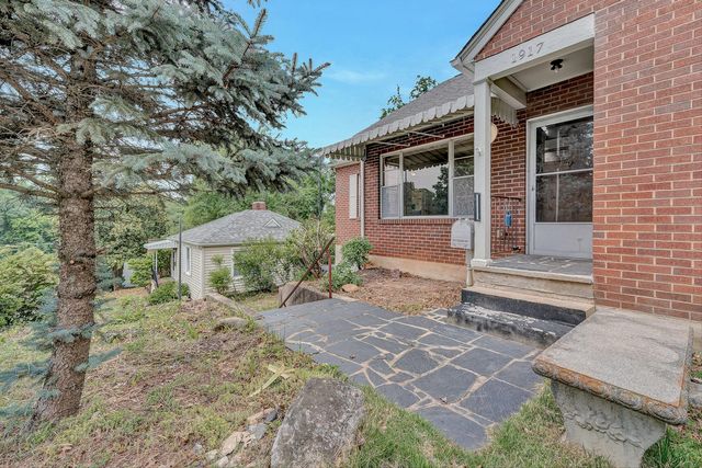 1917 Langdon RD SW, Roanoke, VA 24015