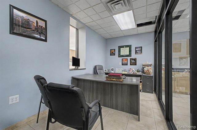 6140 Greenfield Road, Dearborn, MI 48126