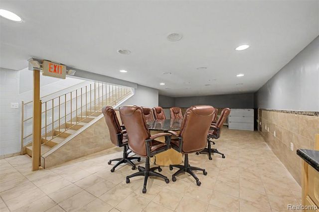 6140 Greenfield Road, Dearborn, MI 48126