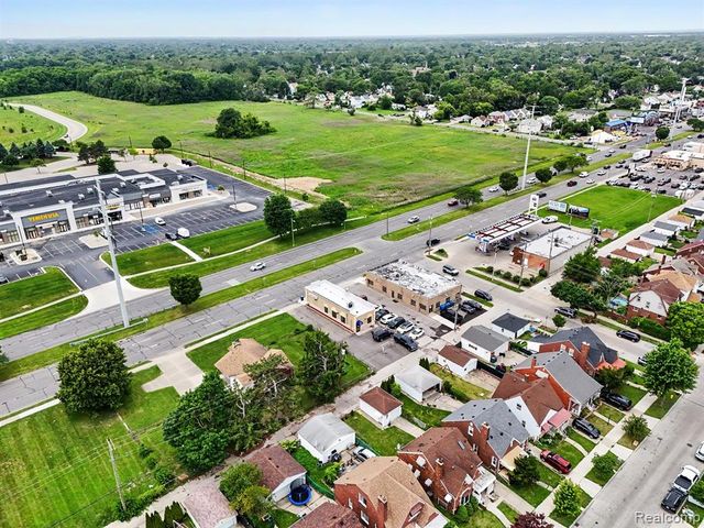 6140 Greenfield Road, Dearborn, MI 48126
