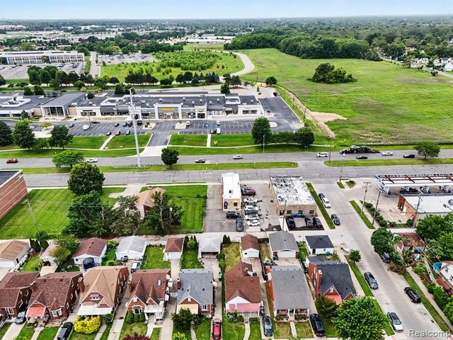 6140 Greenfield Road, Dearborn, MI 48126