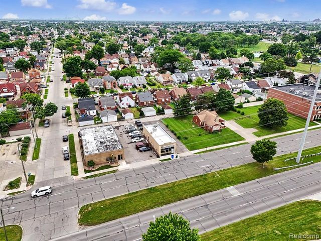 6140 Greenfield Road, Dearborn, MI 48126