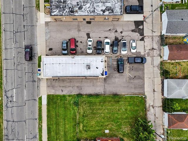 6140 Greenfield Road, Dearborn, MI 48126