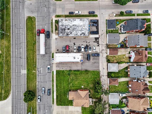 6140 Greenfield Road, Dearborn, MI 48126