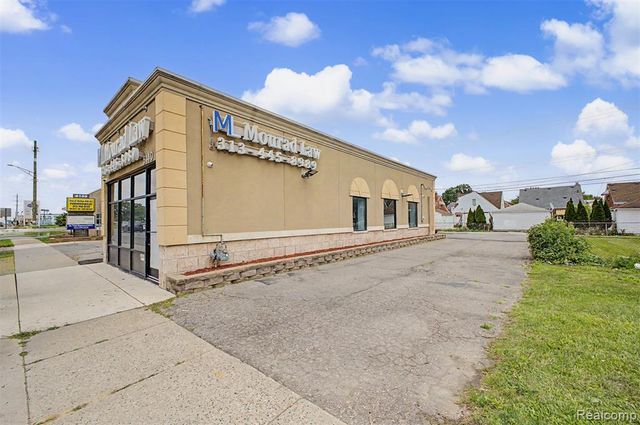 6140 Greenfield Road, Dearborn, MI 48126