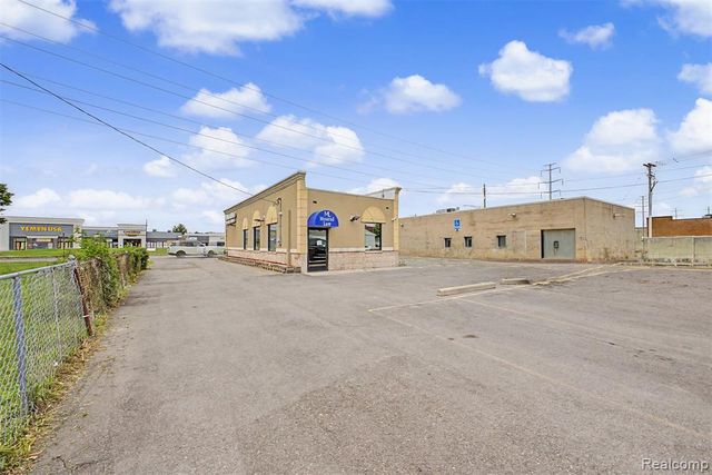 6140 Greenfield Road, Dearborn, MI 48126