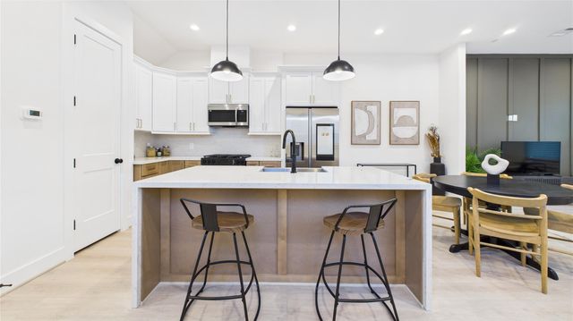 805 Brooks Street B, Houston, TX 77009