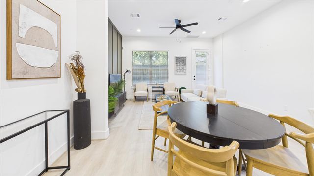 805 Brooks Street B, Houston, TX 77009