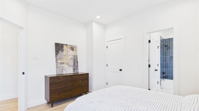 805 Brooks Street B, Houston, TX 77009