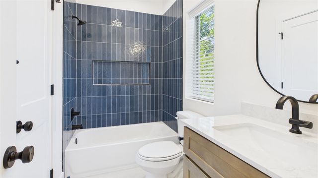 805 Brooks Street B, Houston, TX 77009