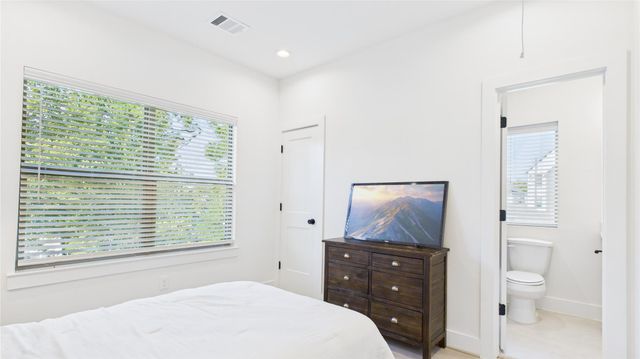 805 Brooks Street B, Houston, TX 77009