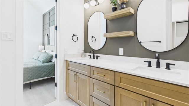 805 Brooks Street B, Houston, TX 77009