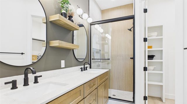 805 Brooks Street B, Houston, TX 77009