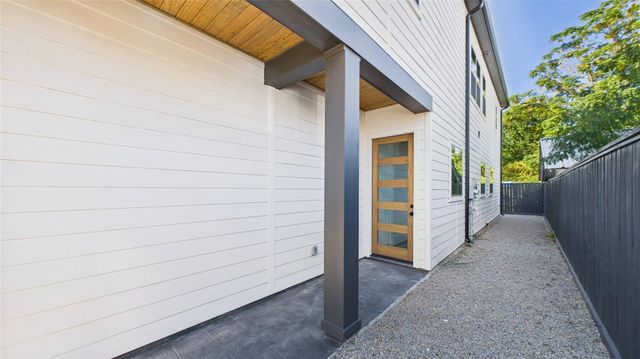 805 Brooks Street B, Houston, TX 77009