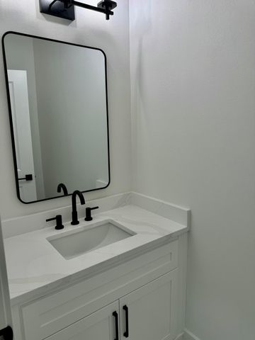 3919 E Woodhue Street, Springfield, MO 65802