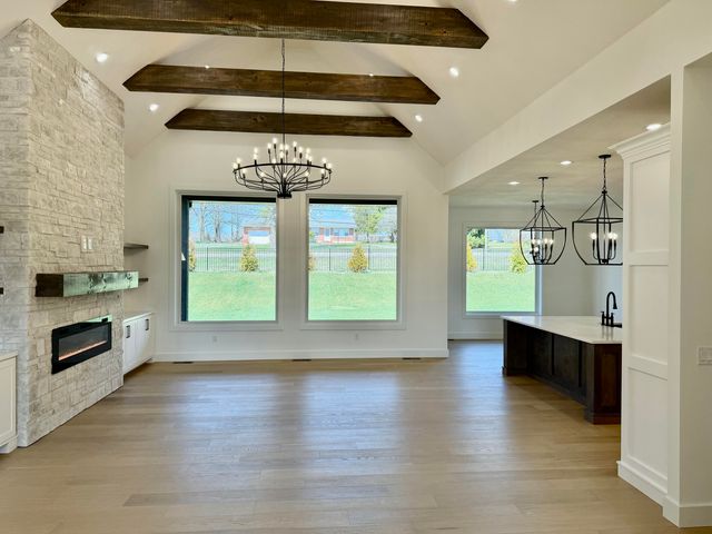 3919 E Woodhue Street, Springfield, MO 65802