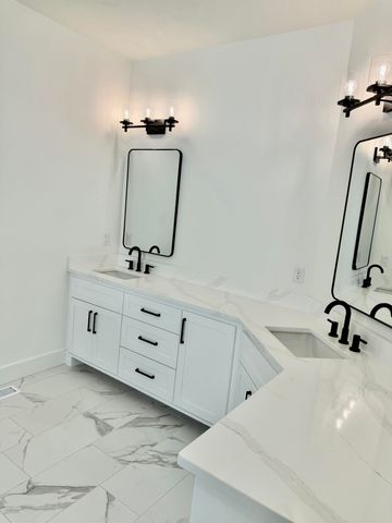 3919 E Woodhue Street, Springfield, MO 65802