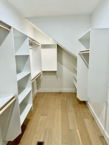 3919 E Woodhue Street, Springfield, MO 65802